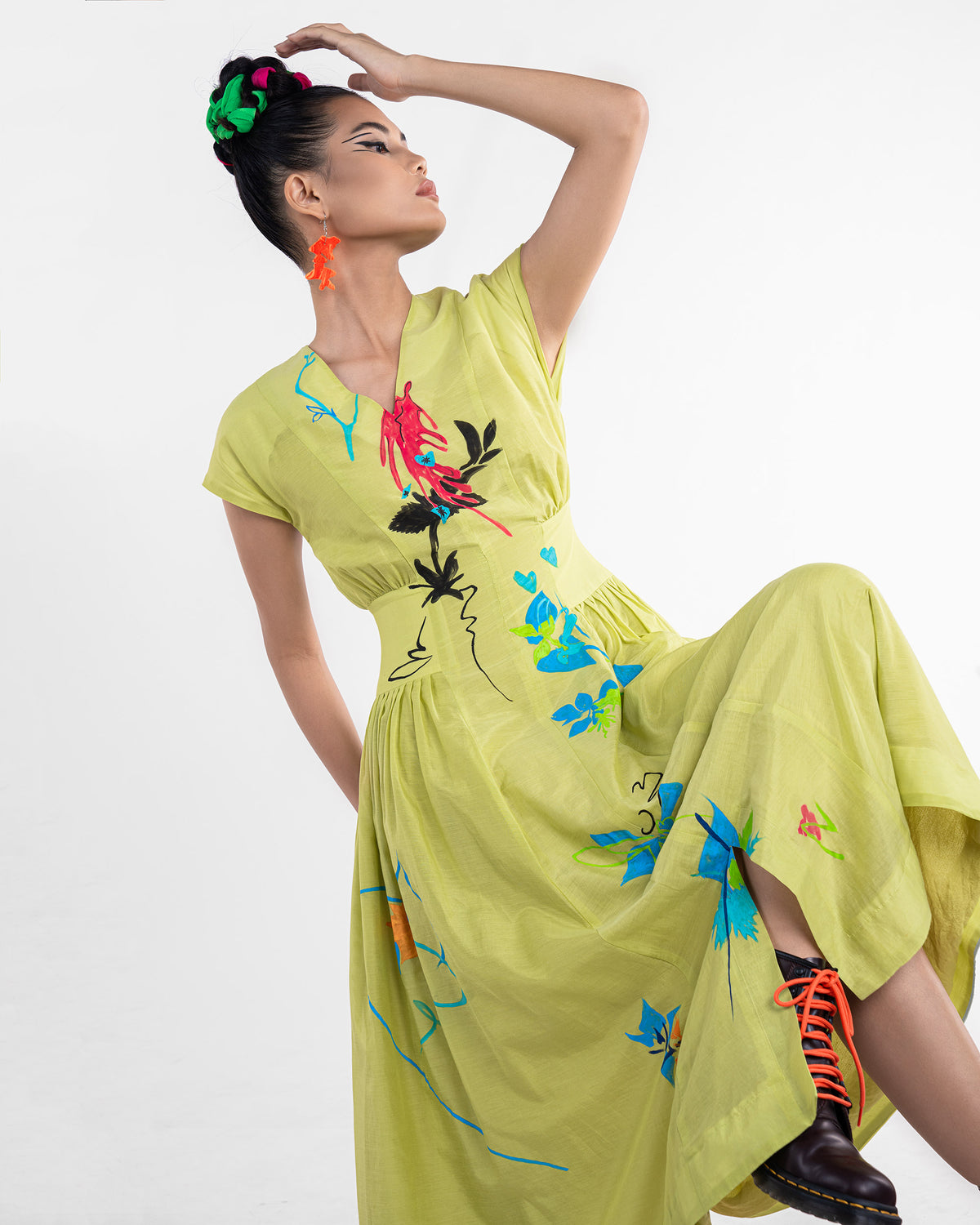 Freshness - Đầm Midi Xanh Bơ Cổ V