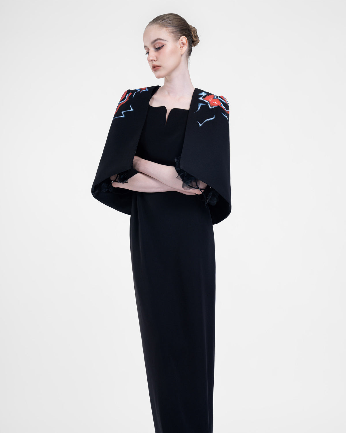 Sự Phản Chiếu - Áo Choàng Cape Đen