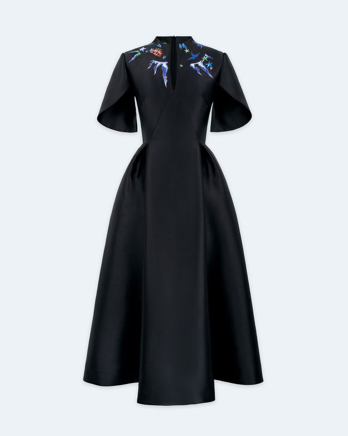 Đôi Mắt Vũ Trụ - Đầm Midi Đen Tay Cape