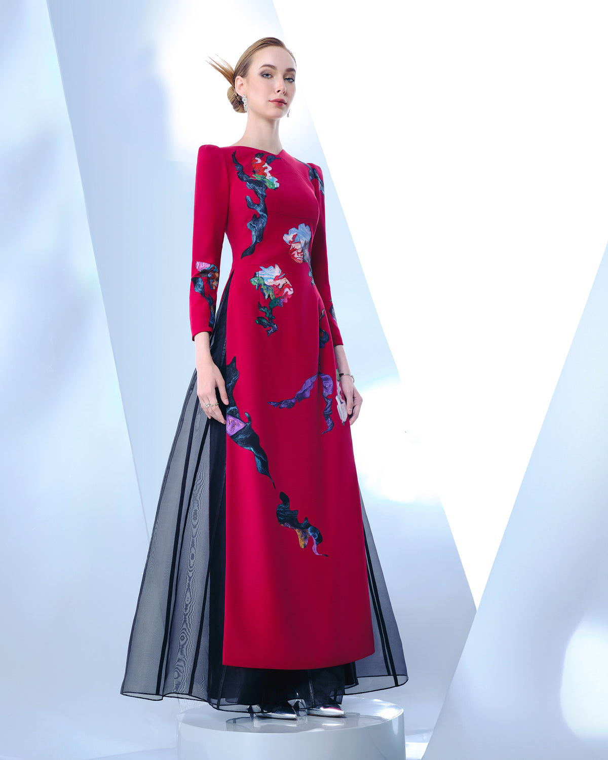 Mystic Blossoms- Áo Dài Đương Đại Đỏ Vivid Burgundy