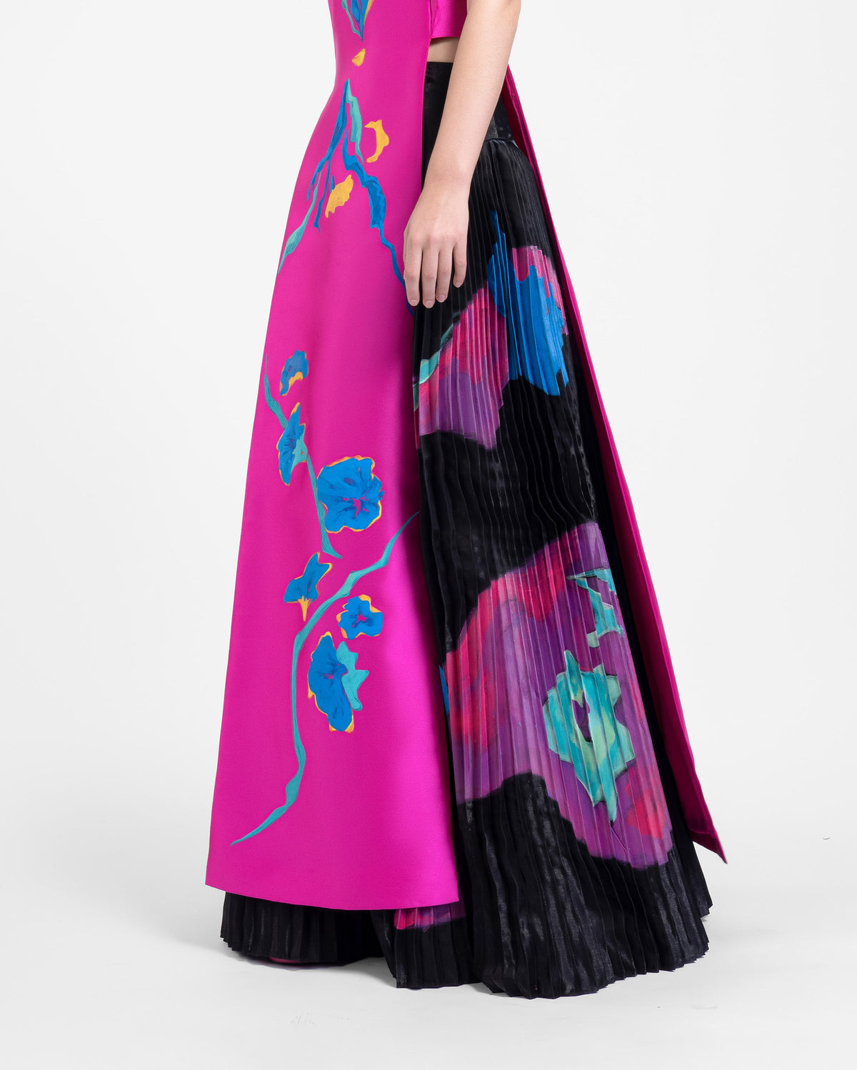 Mountain Flower - Voluminous Pleated Maxi Black Skirt