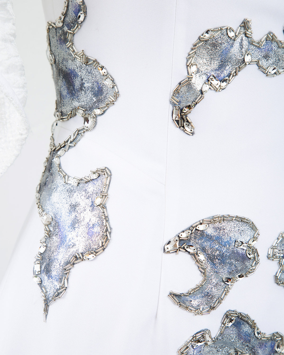 Lustre Reverie - Đầm Tiệc Tay Cape Thanh Lịch