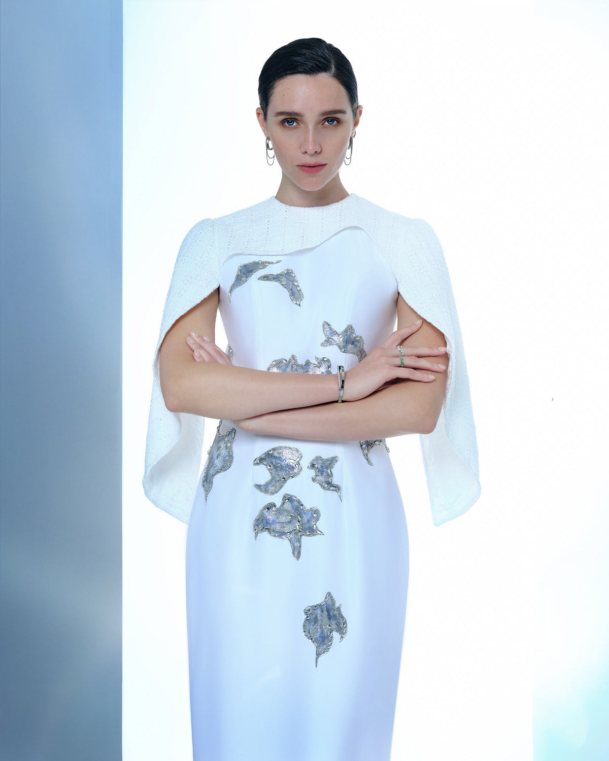 Lustre Reverie - Đầm Tiệc Tay Cape Thanh Lịch
