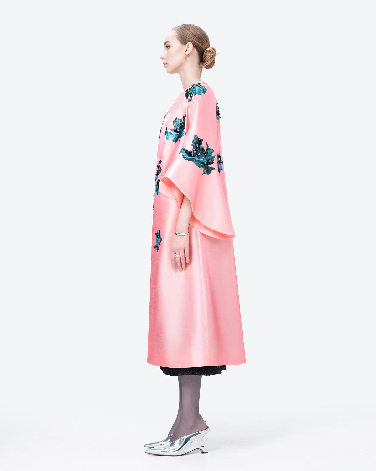 Inner Blossom - Áo Khoác Hồng Apricot