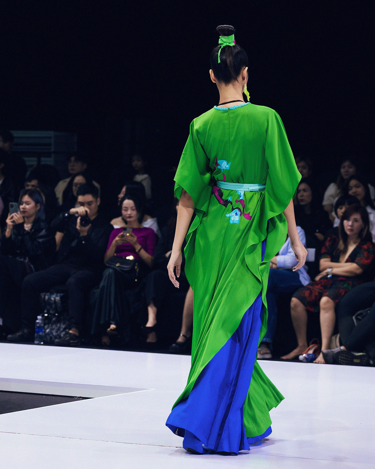 Clasped - Forest Green Contemporary AoDai