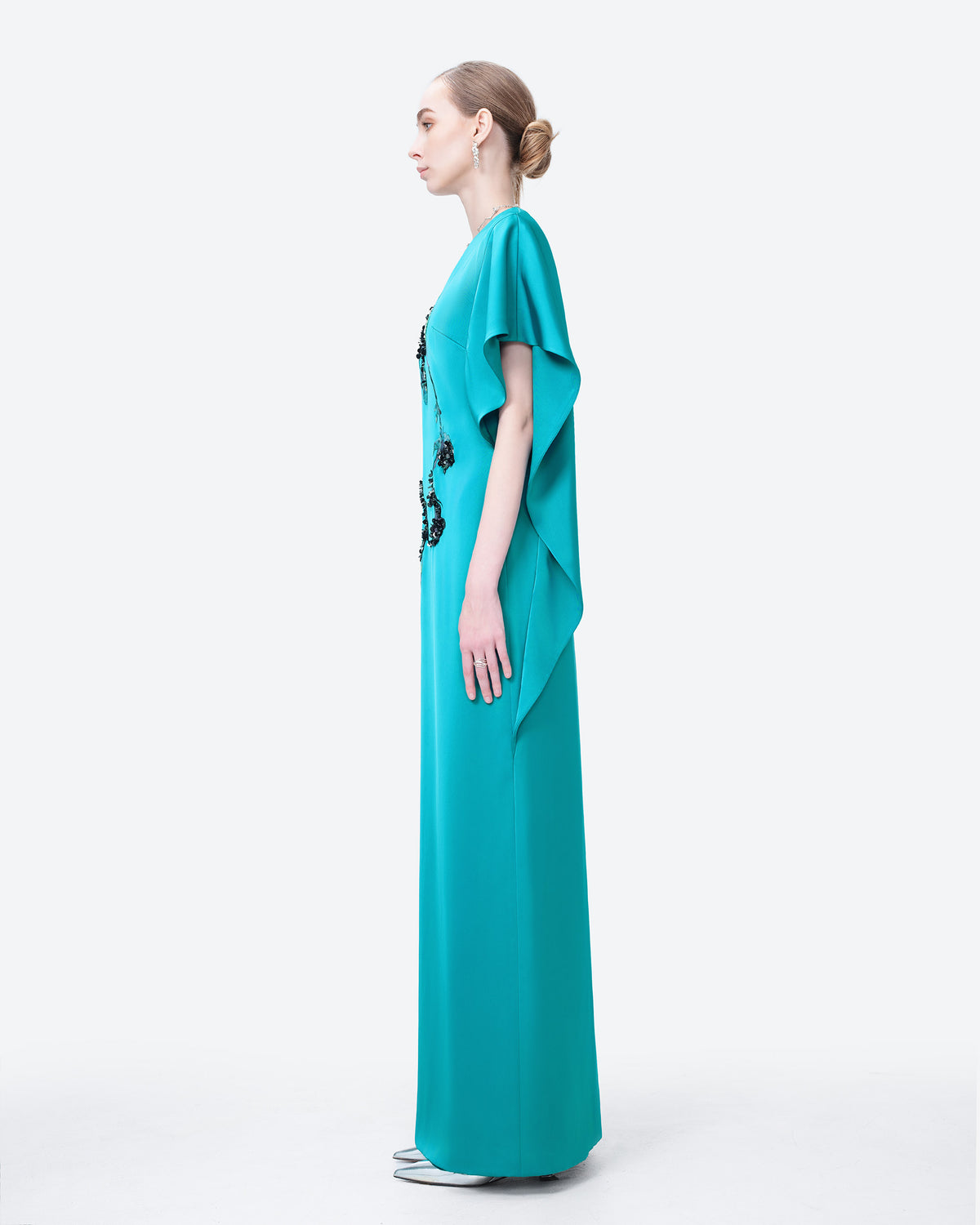 Poppy Of Himalayan - Đầm Maxi Xanh Tay Cape