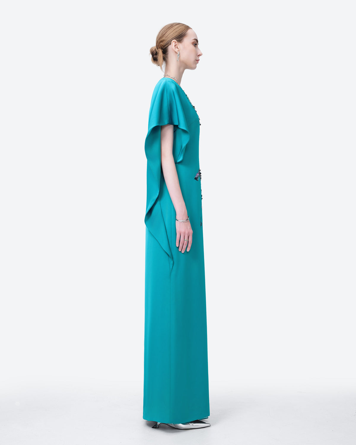 Poppy Of Himalayan - Đầm Maxi Xanh Tay Cape