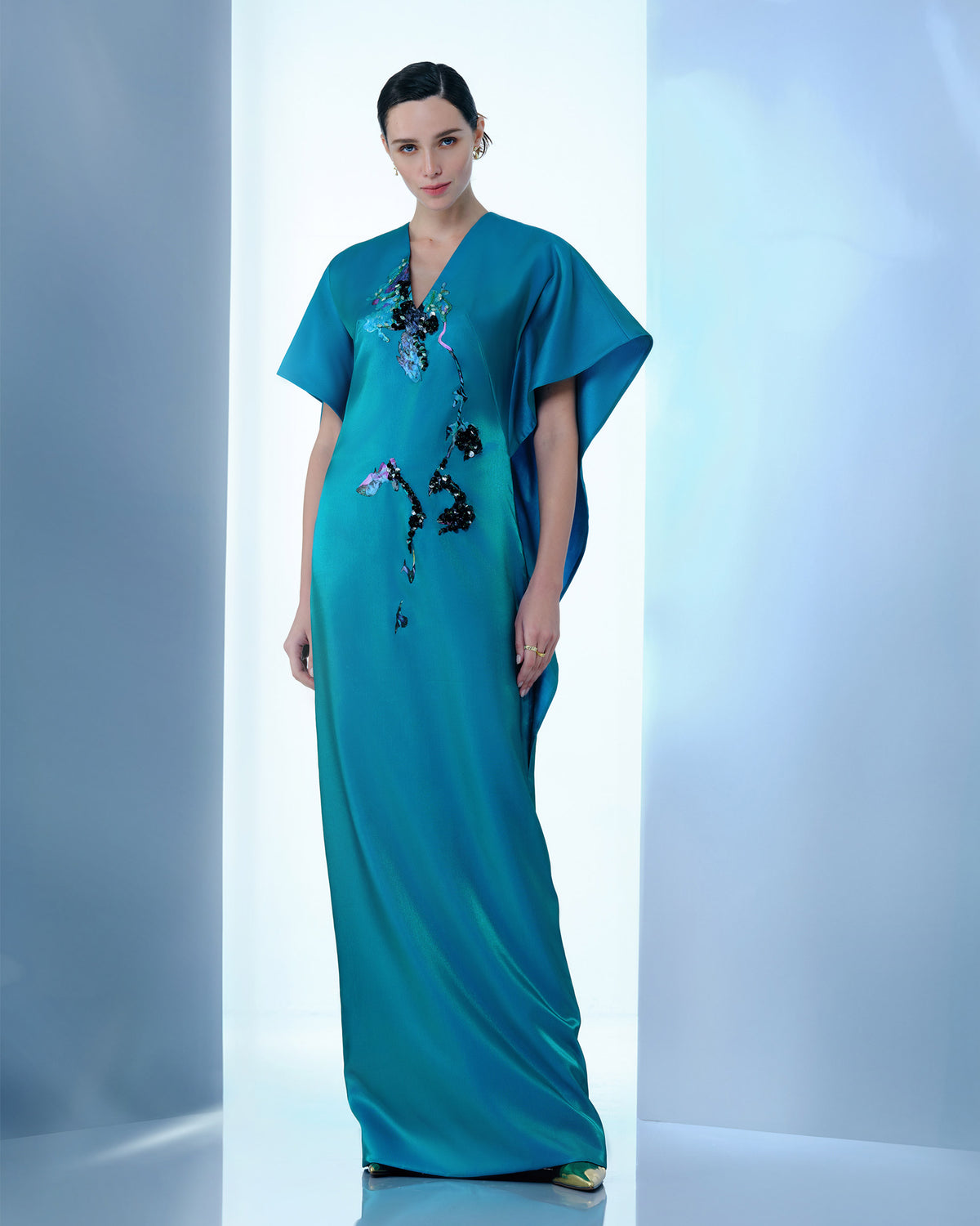 Poppy Of Himalayan - Đầm Maxi Xanh Tay Cape