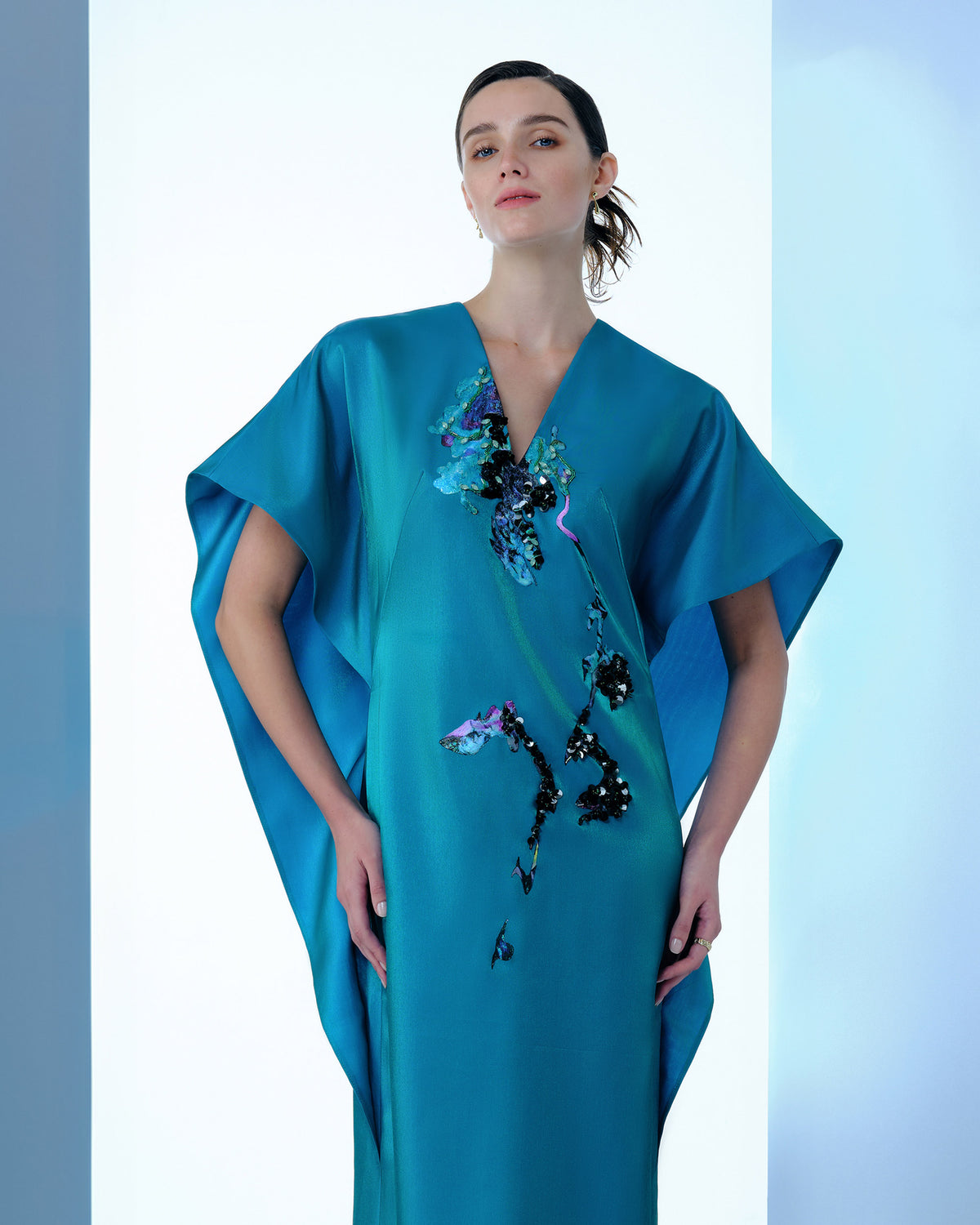 Poppy Of Himalayan - Đầm Maxi Xanh Tay Cape