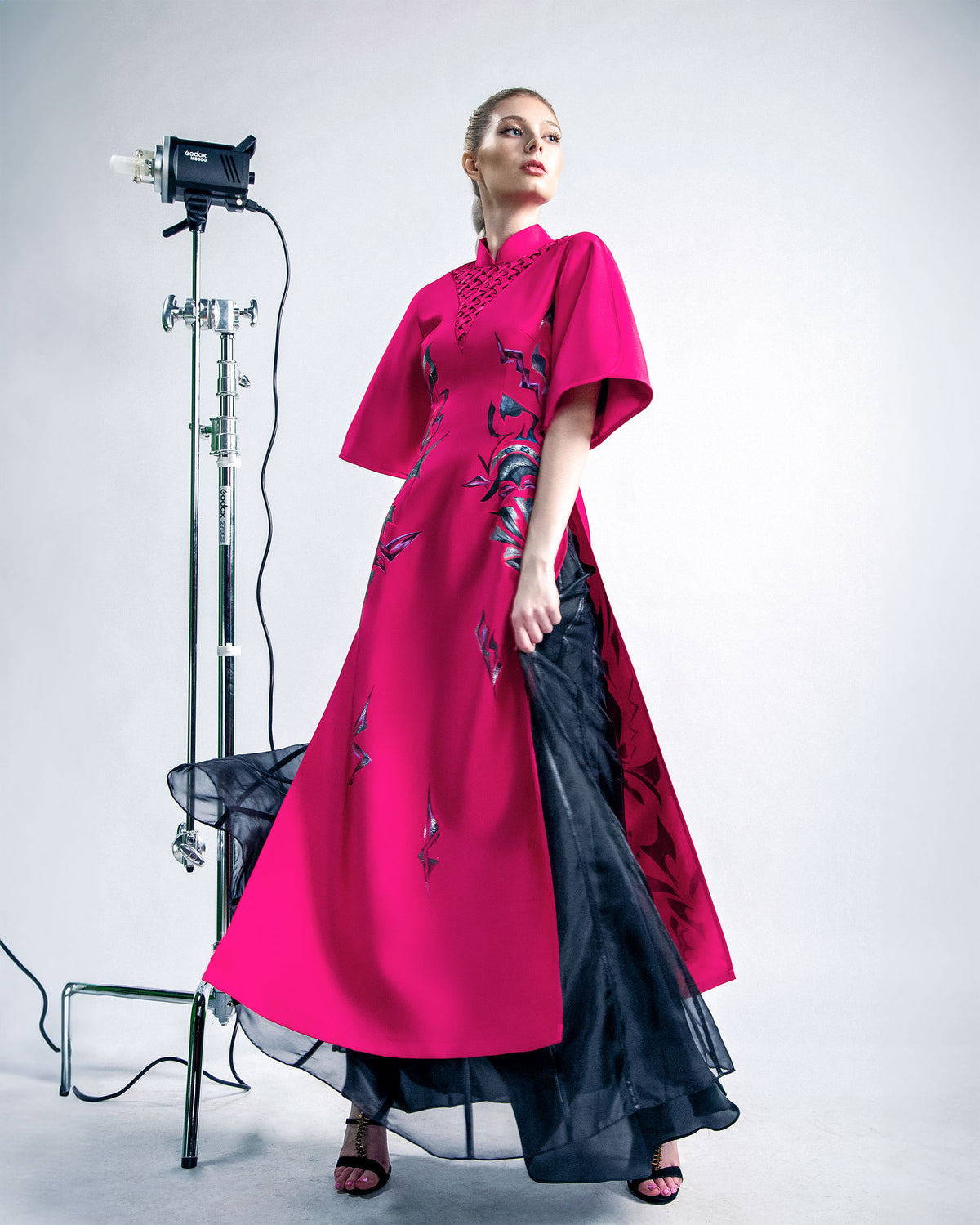 Amaryllis Abstract-painted Smocking Detailing Aodai