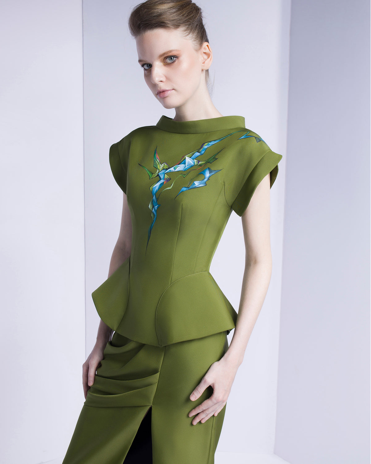 Nứt Vỡ - Áo Peplum Xanh Olive