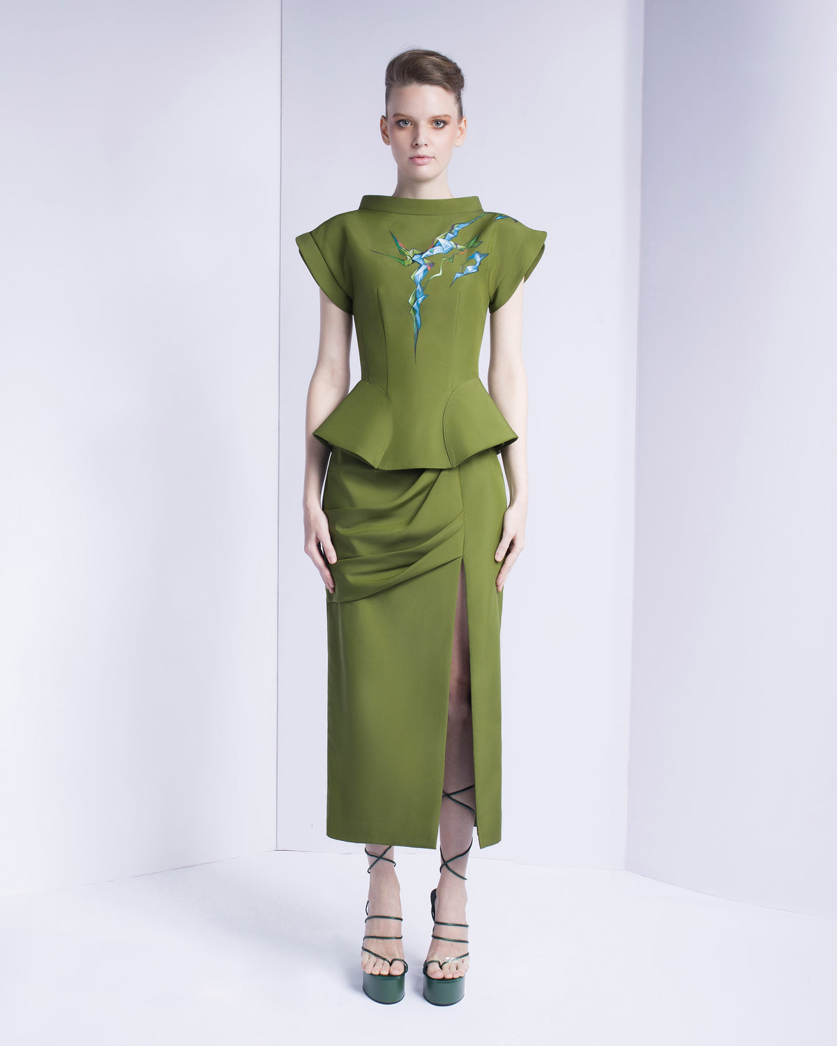 Nứt Vỡ - Áo Peplum Xanh Olive