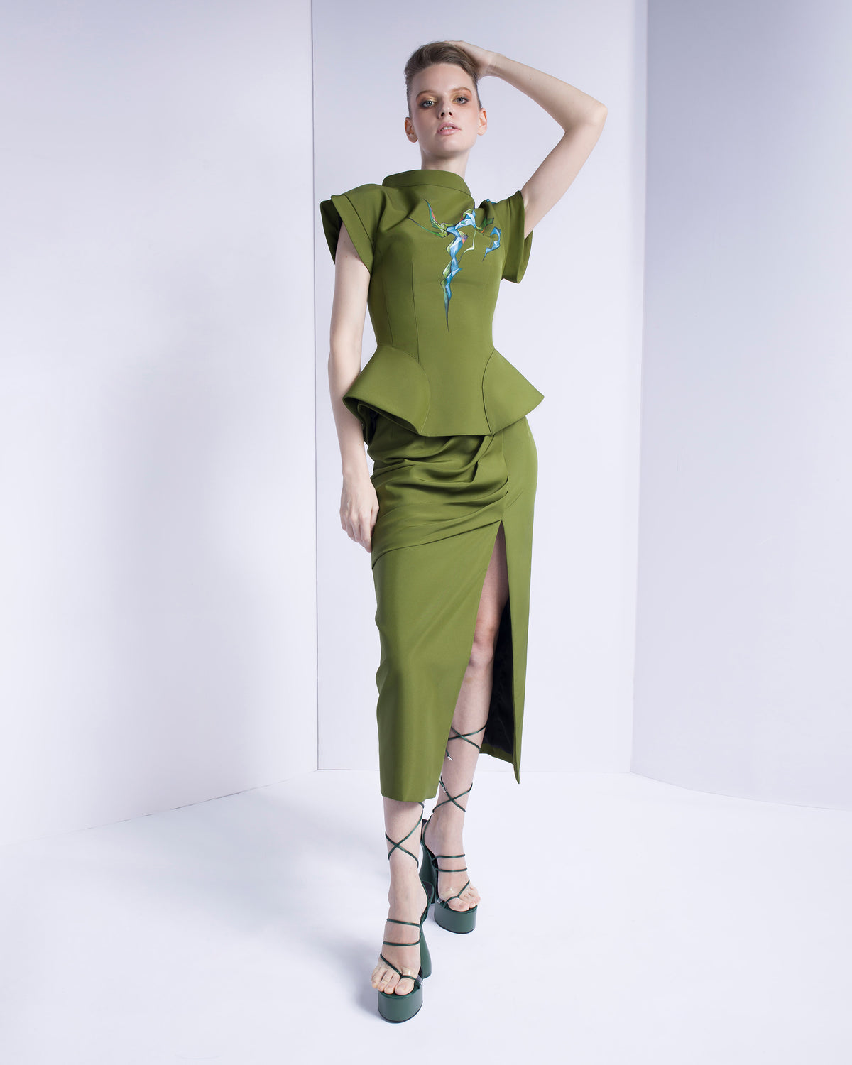 Nứt Vỡ - Áo Peplum Xanh Olive