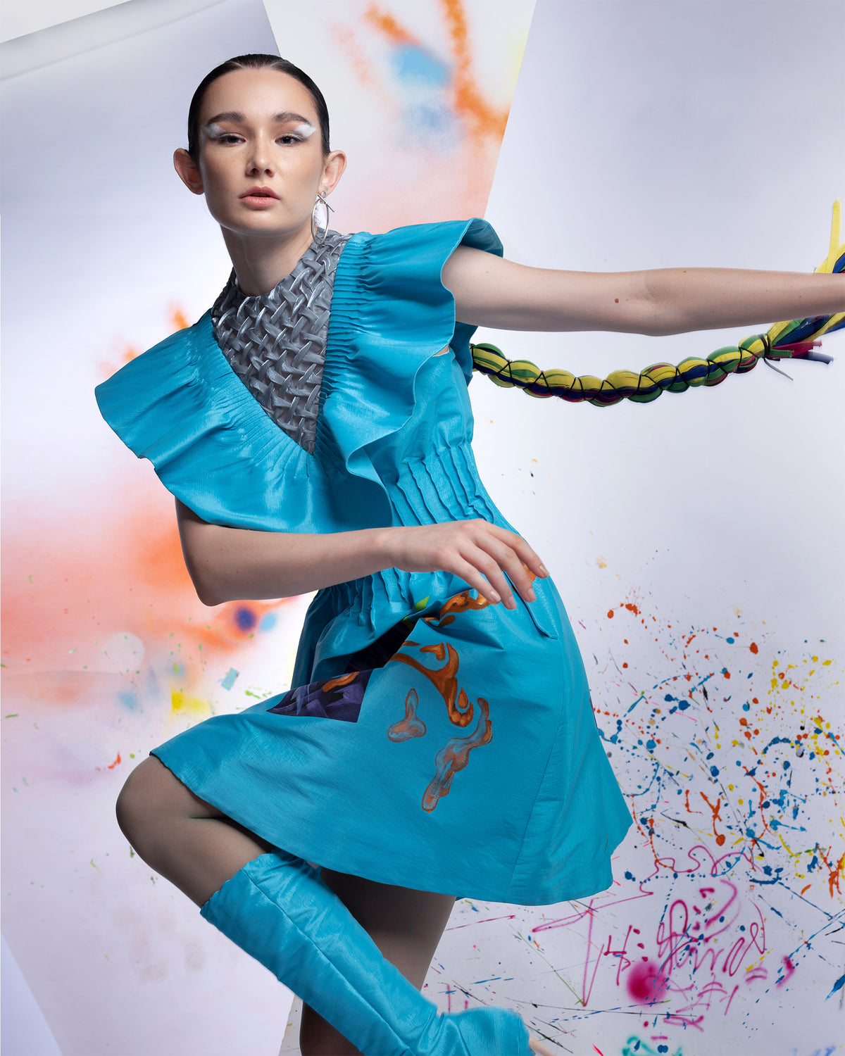 Đa Vũ Trụ - Đầm Skater Vai Cấu Trúc