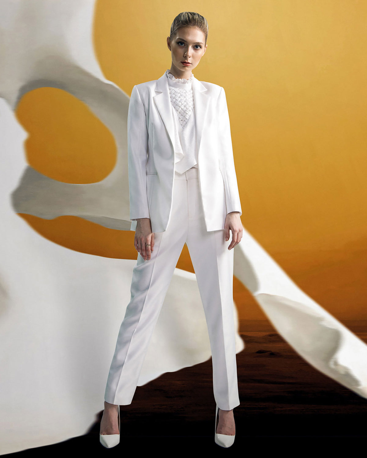 Single-Breasted White Tailored Blazer