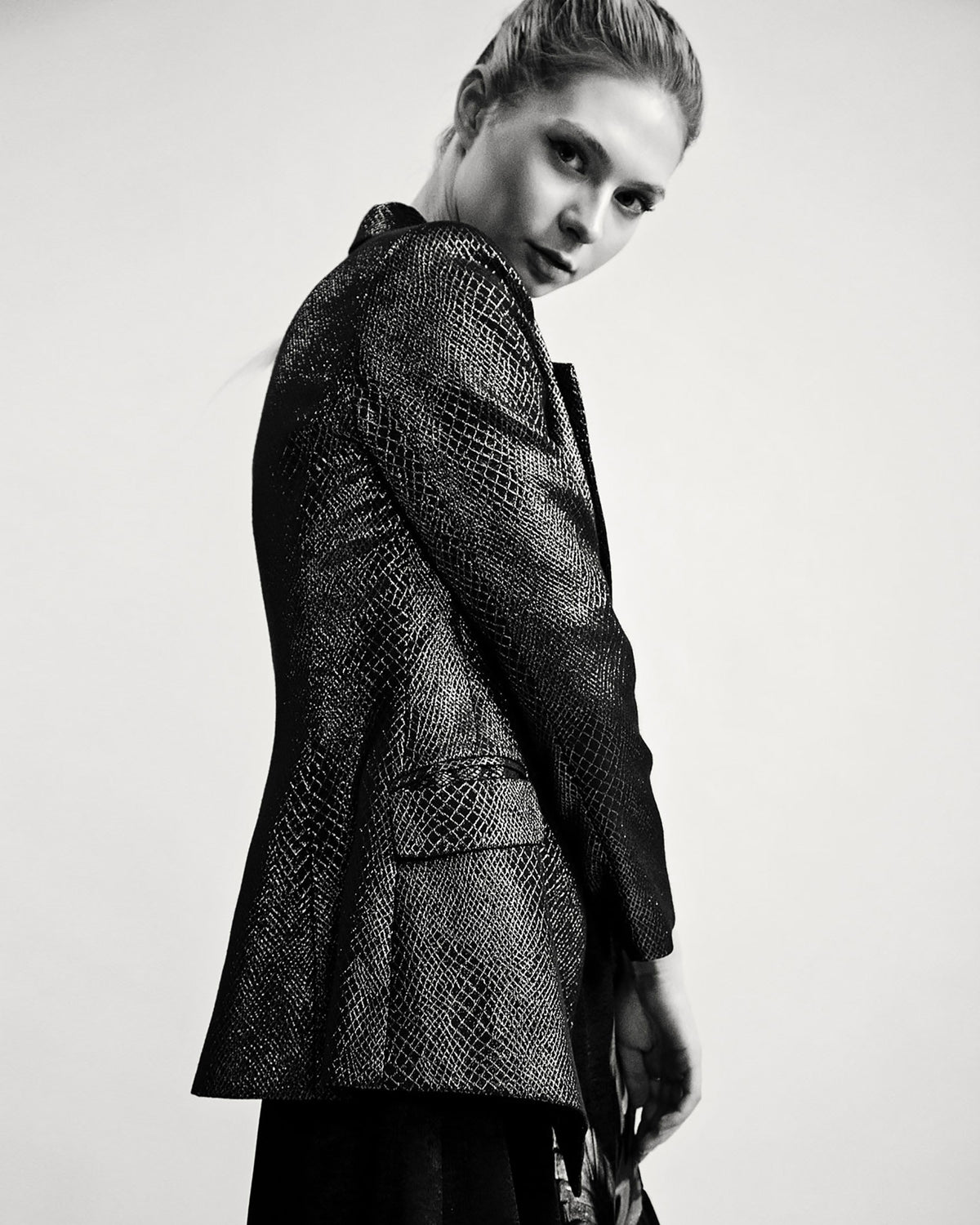 Sculpted Edge – Tailored Power Blazer