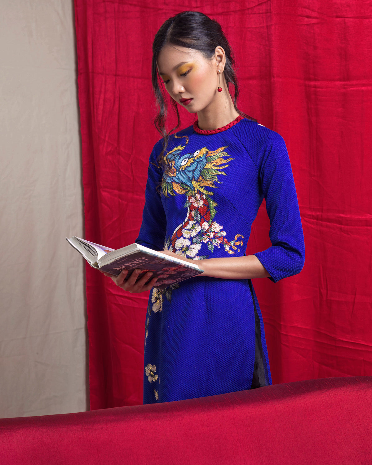 Dragon-painted Traditional Aodai