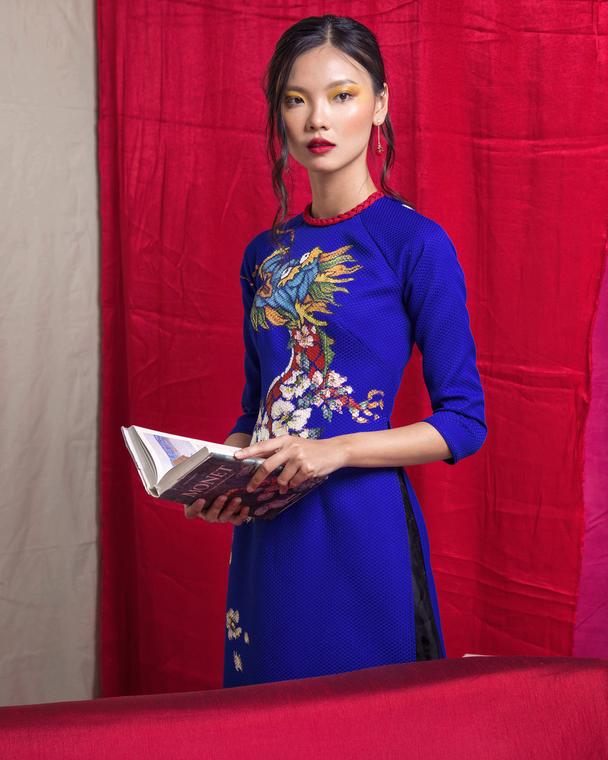 Dragon-painted Traditional Aodai