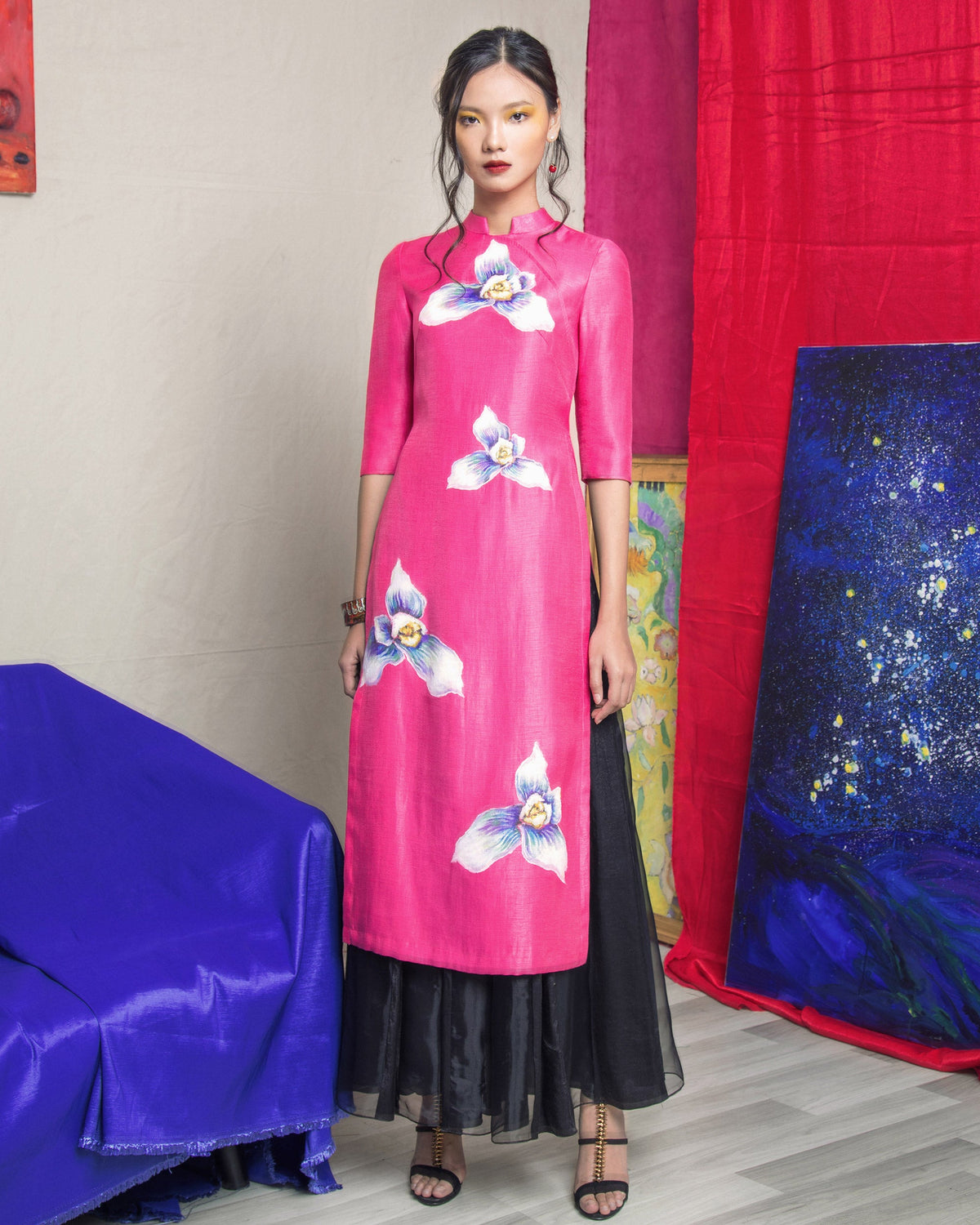 TinyInk-LN18-pink-hand-painted-floral-contemporary-aodai