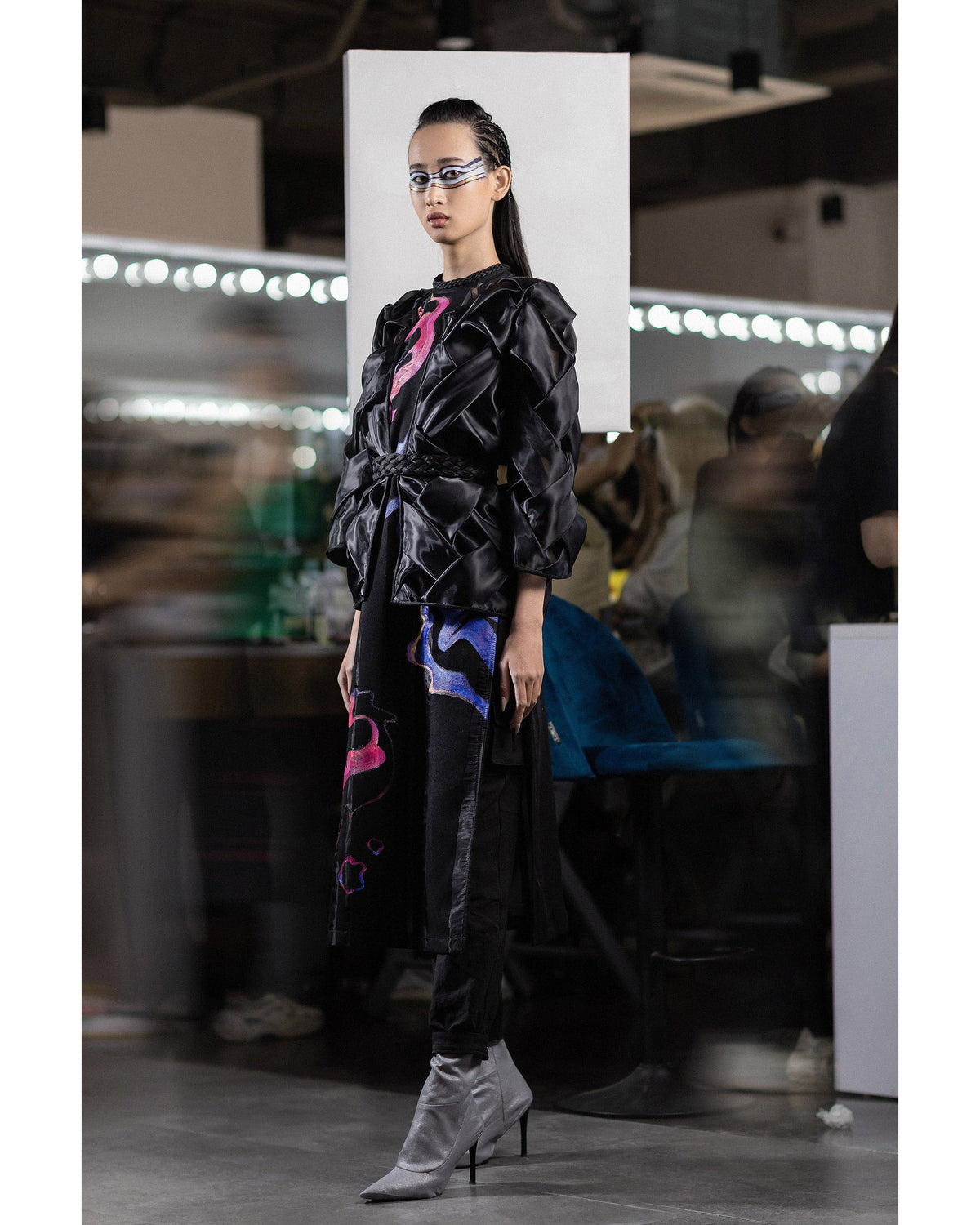 TinyInk-LN21-black-hand-pianted-abstract-sleeveless-aodai