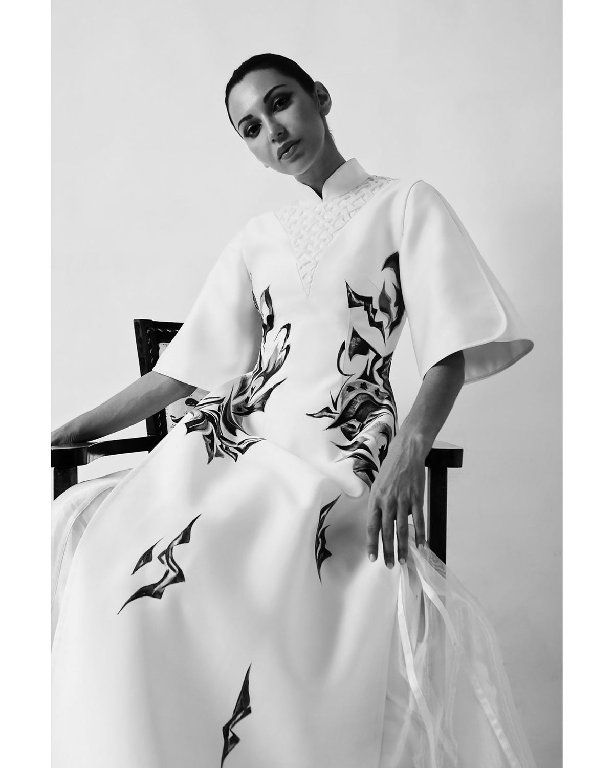 Amaryllis Abstract-painted Smocking Detailing Aodai