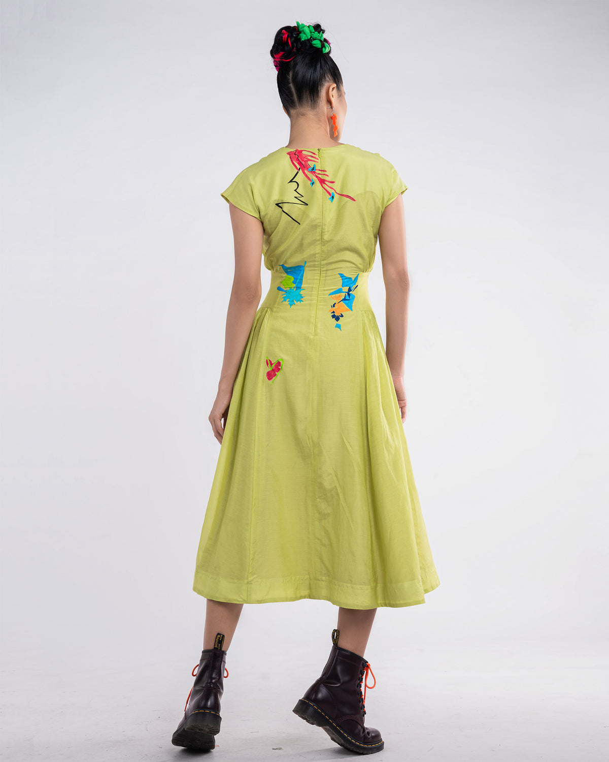 Freshness - V-neck Pleated Drop Waist Midi Dress