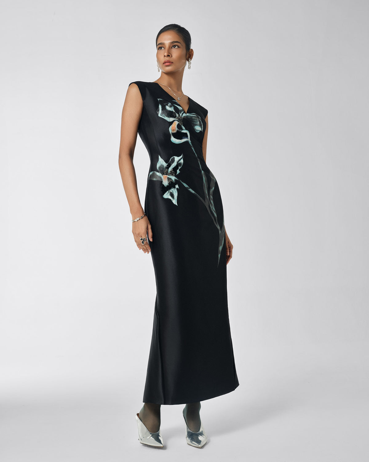 Plateau Light – Iris Black Mermaid Midi Dress