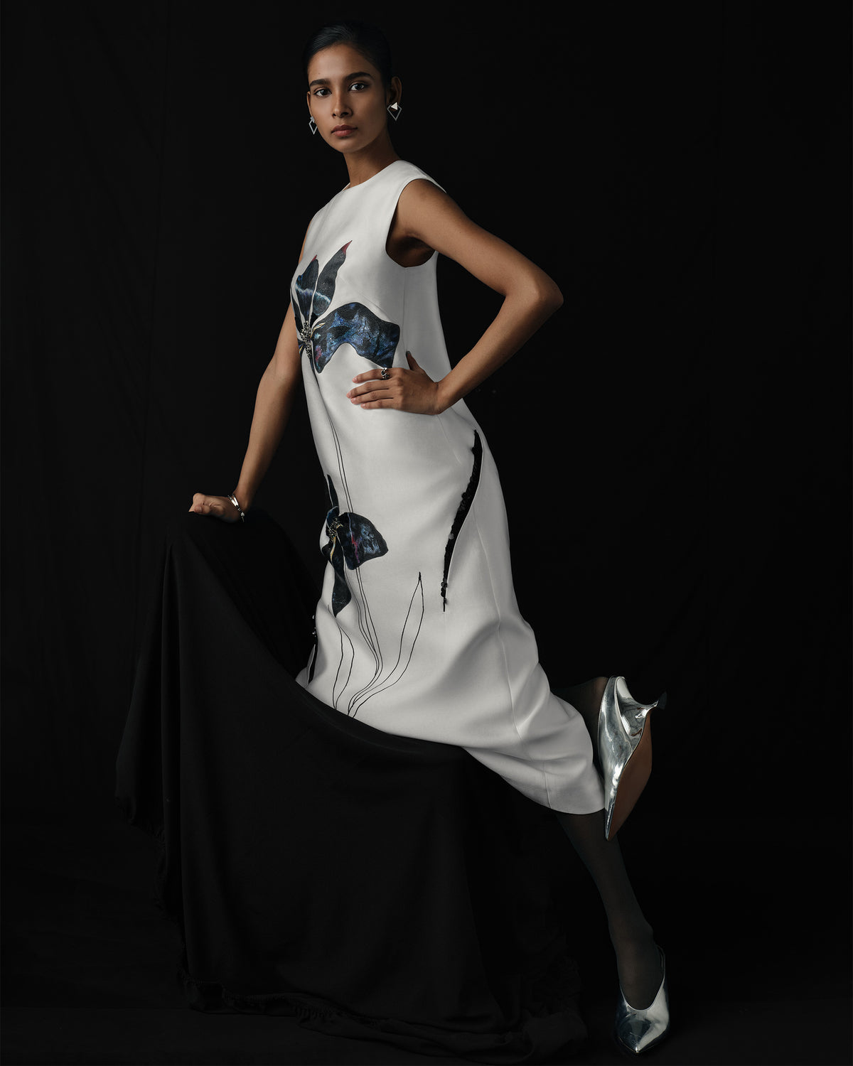 Self-Portrait – Black Iris in White Maxi Dress
