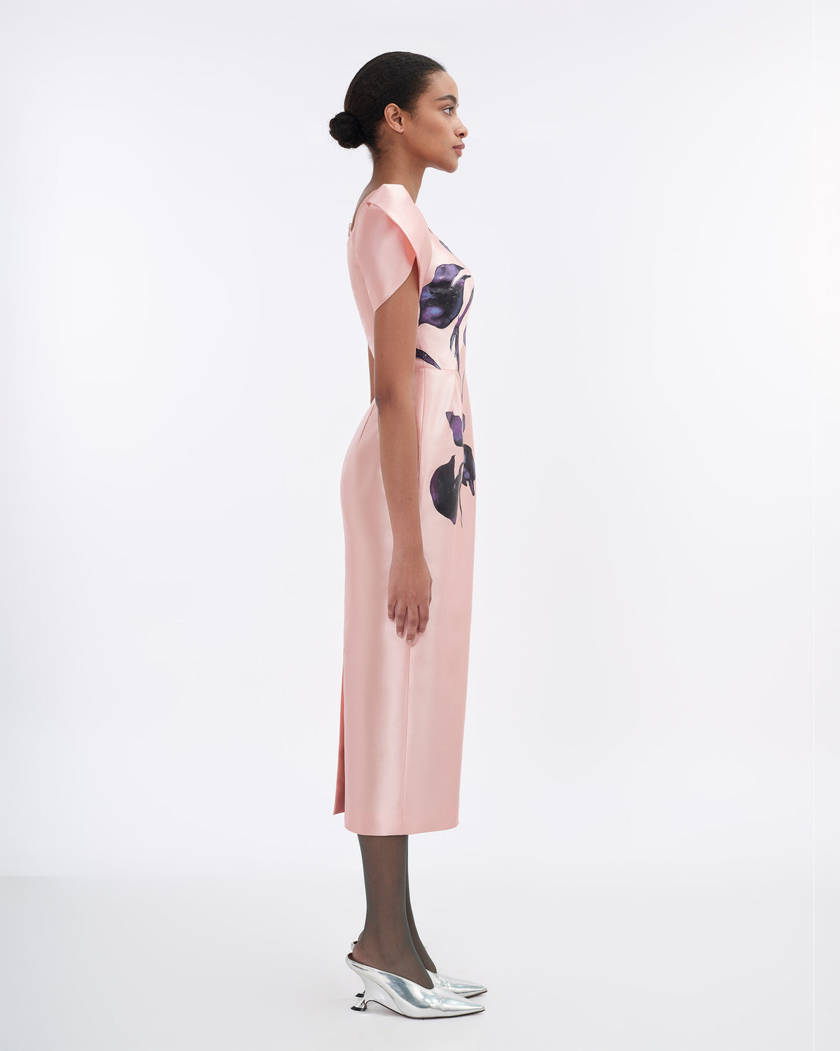 Poised Bloom - Sculpted Soft Pink Pegged Dress