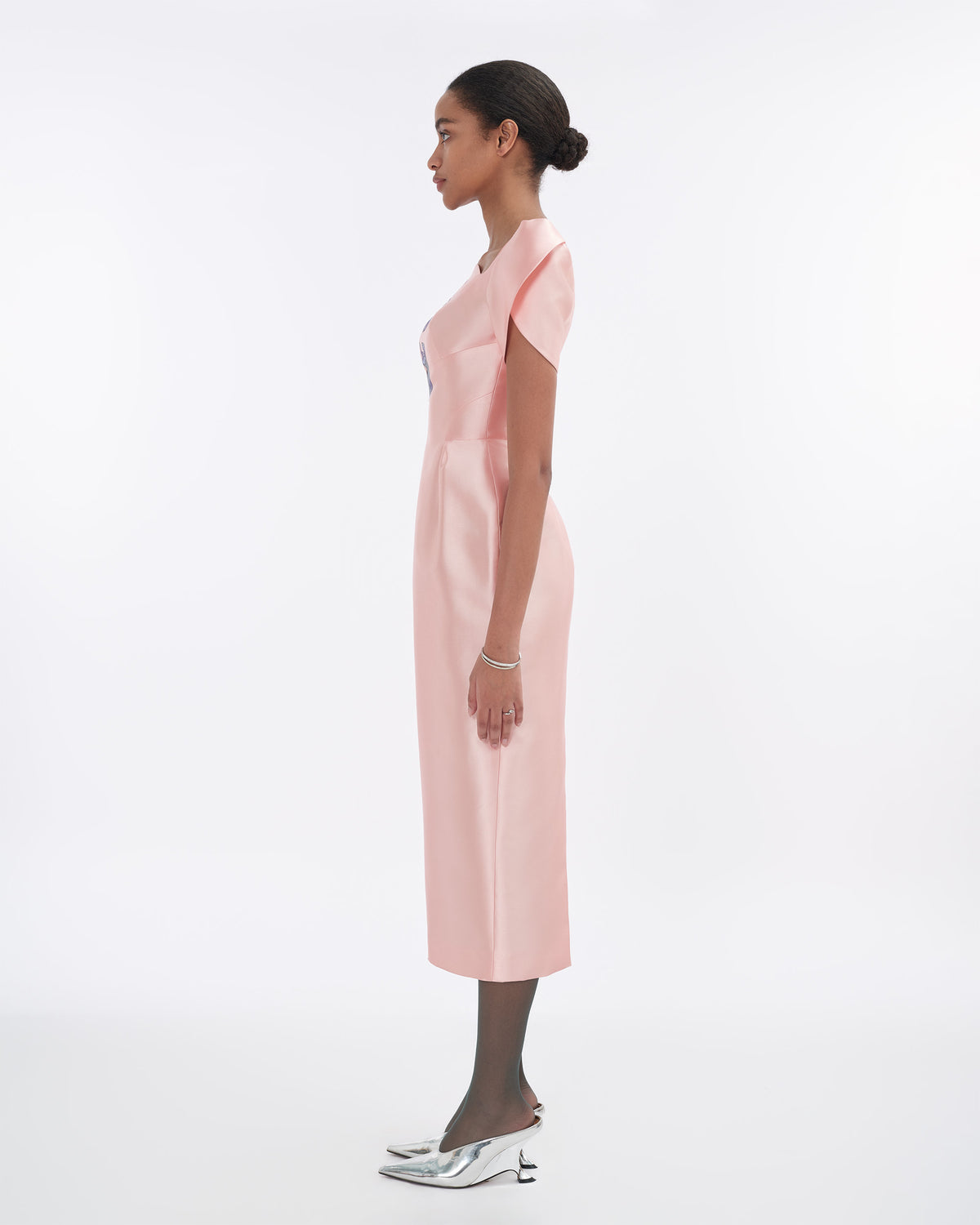 Poised Bloom - Sculpted Soft Pink Pegged Dress