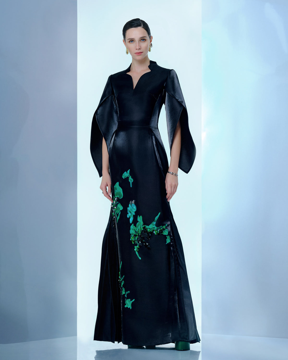 Lily Nior - Sculpted Elegance Black Evening Dress