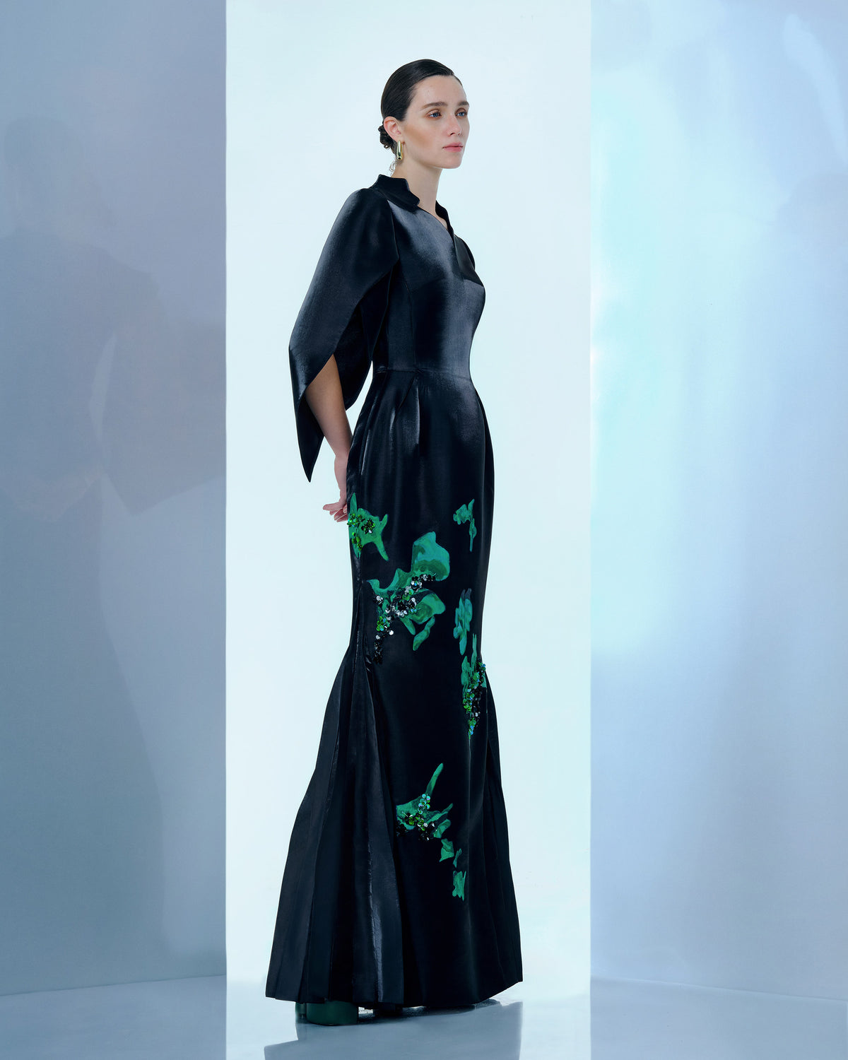 Lily Nior - Sculpted Elegance Black Evening Dress