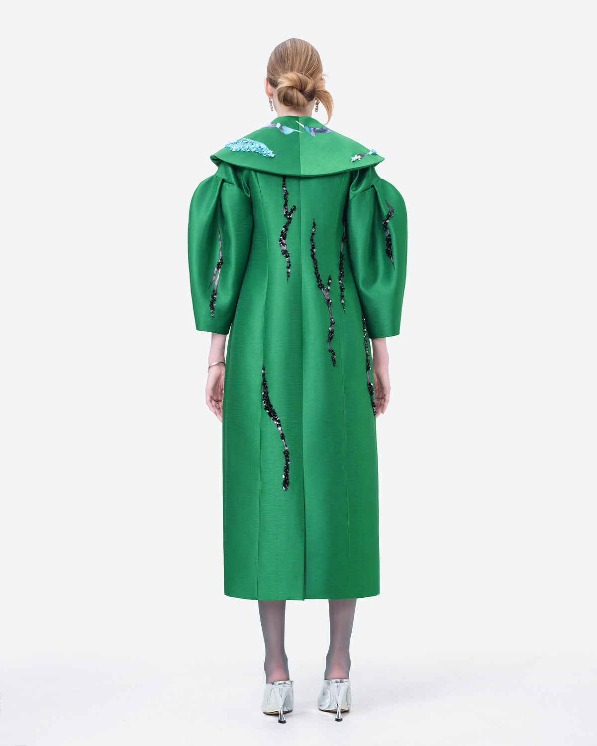 Unfolding Dream – Sculptural Collar Statement Coat