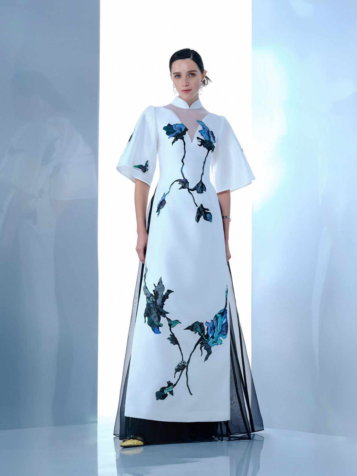 Mystic Whisper - White Contemporary Aodai