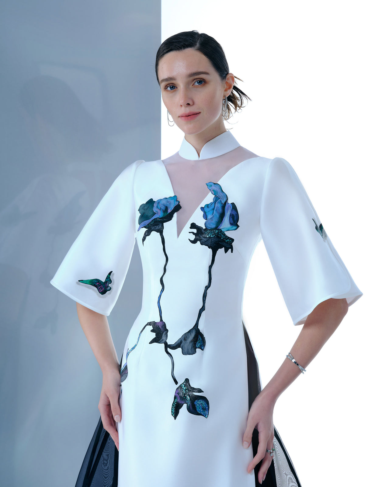 Mystic Whisper - White Contemporary Aodai