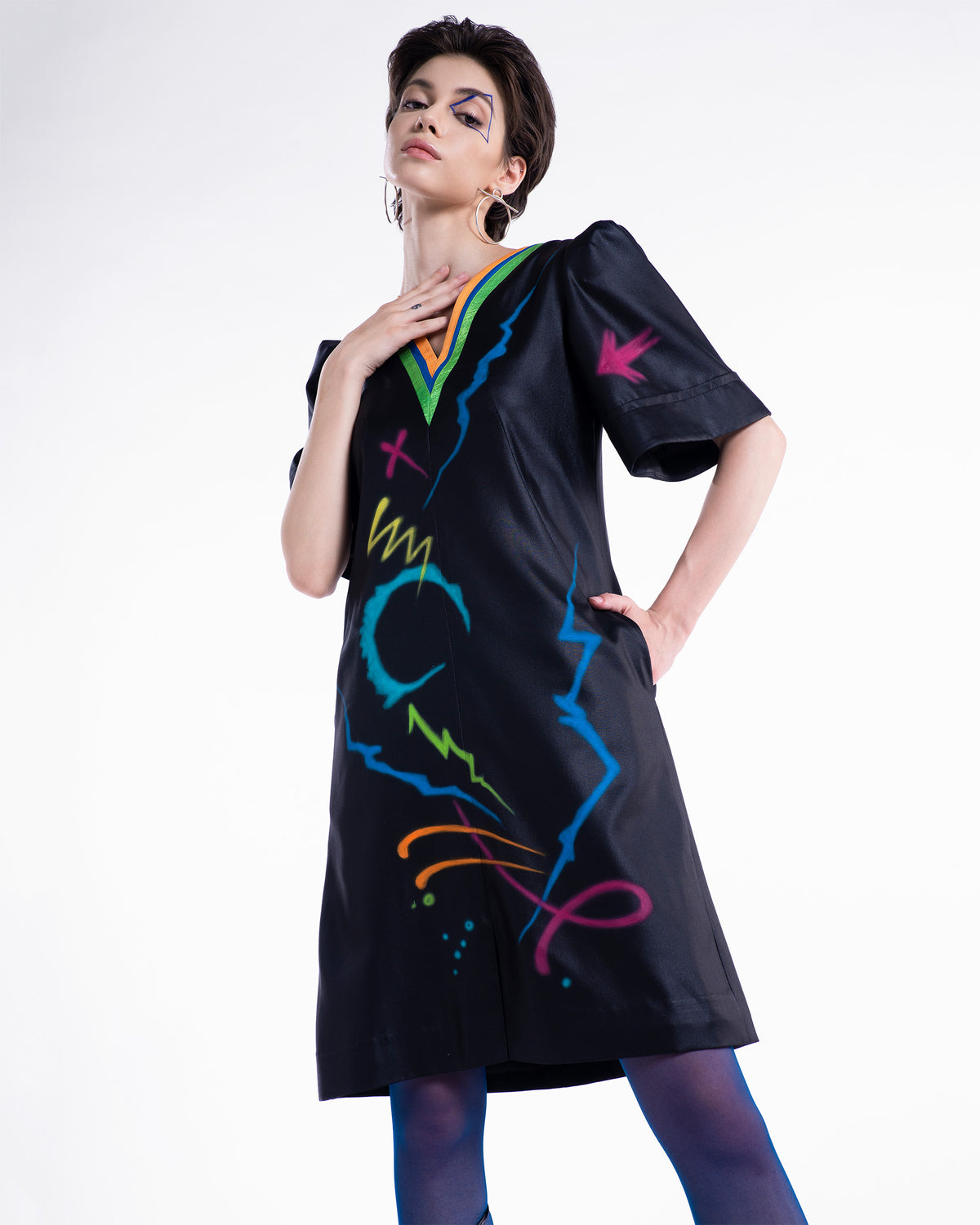 Brilliant Scratches - Color Mixed V-neck Shift Black Dress