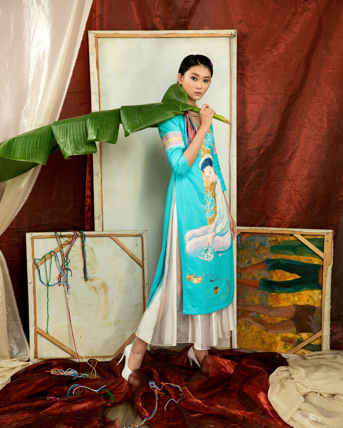 Vietnamese Fairy Tall-painted Sky Blue V-neck Contemporary Aodai