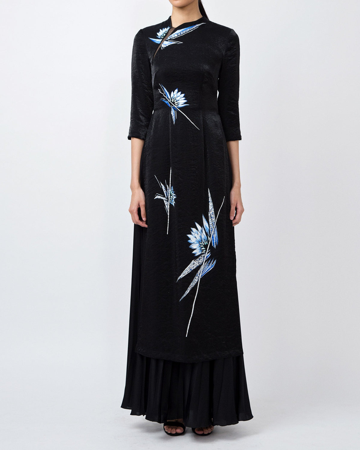 Tinyink-LN20-black-hand-painted-water-lily-contemporary-aodai